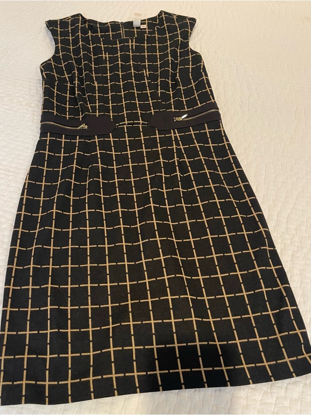 Perfect dress for the office!